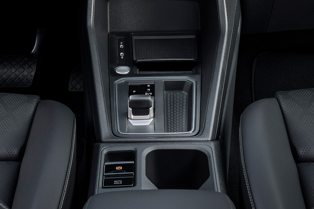 Ford Tourneo Connect pohled na automatickou převodovku