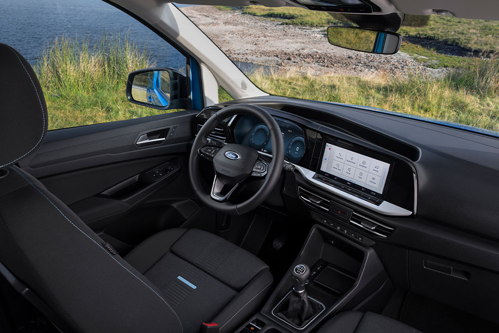 Ford Tourneo Connect pohled do kabiny