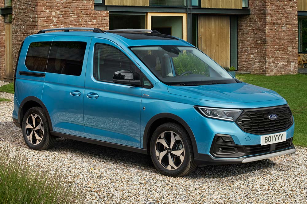 Ford Tourneo Connect přední šikmý pohled