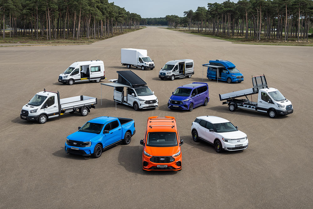 Různé užitkové vozy Ford.