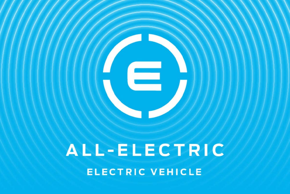 Logo plně elektrického vozidla.